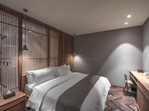 Yu Hotel — фото 1
