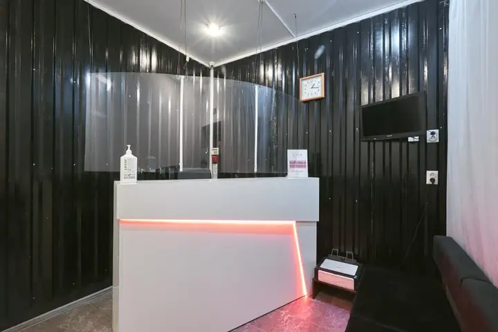 Колпино: Lips Hotel (Липс Хотел) (бывш.Пирамида)