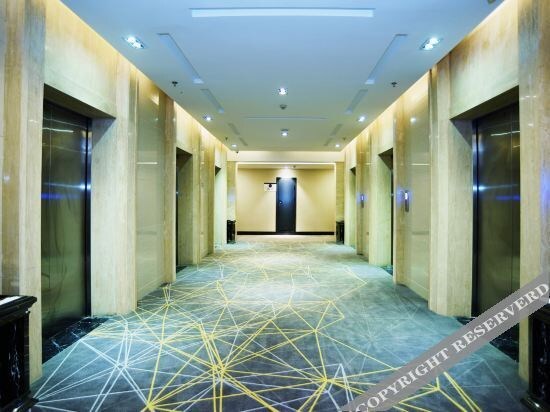 Цзясинь: Huanlesong Hotel (Jiaxing Zhongguancun Wanli Square)