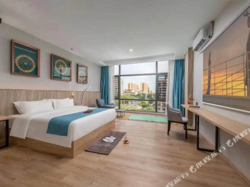 Фошань: Foshan Shangyin Hotel (Ziyoucheng Zhuroupo Private Cuisine Ronggui Head Store)