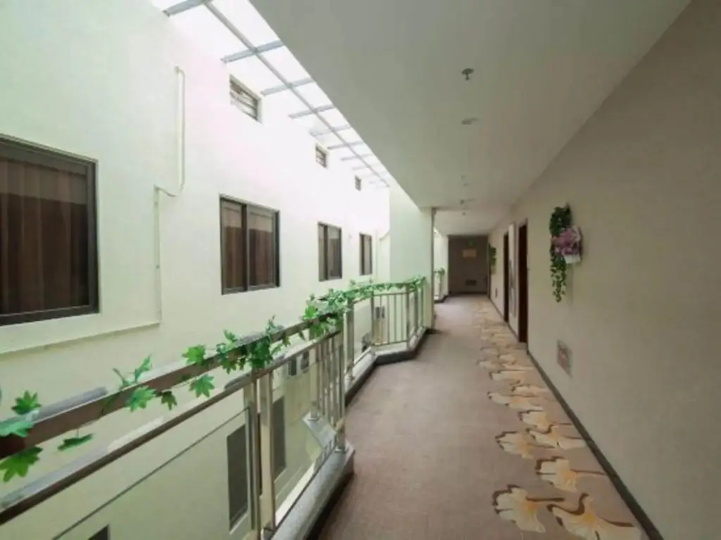 Фошань: Foshan Shangyin Hotel (Ziyoucheng Zhuroupo Private Cuisine Ronggui Head Store)