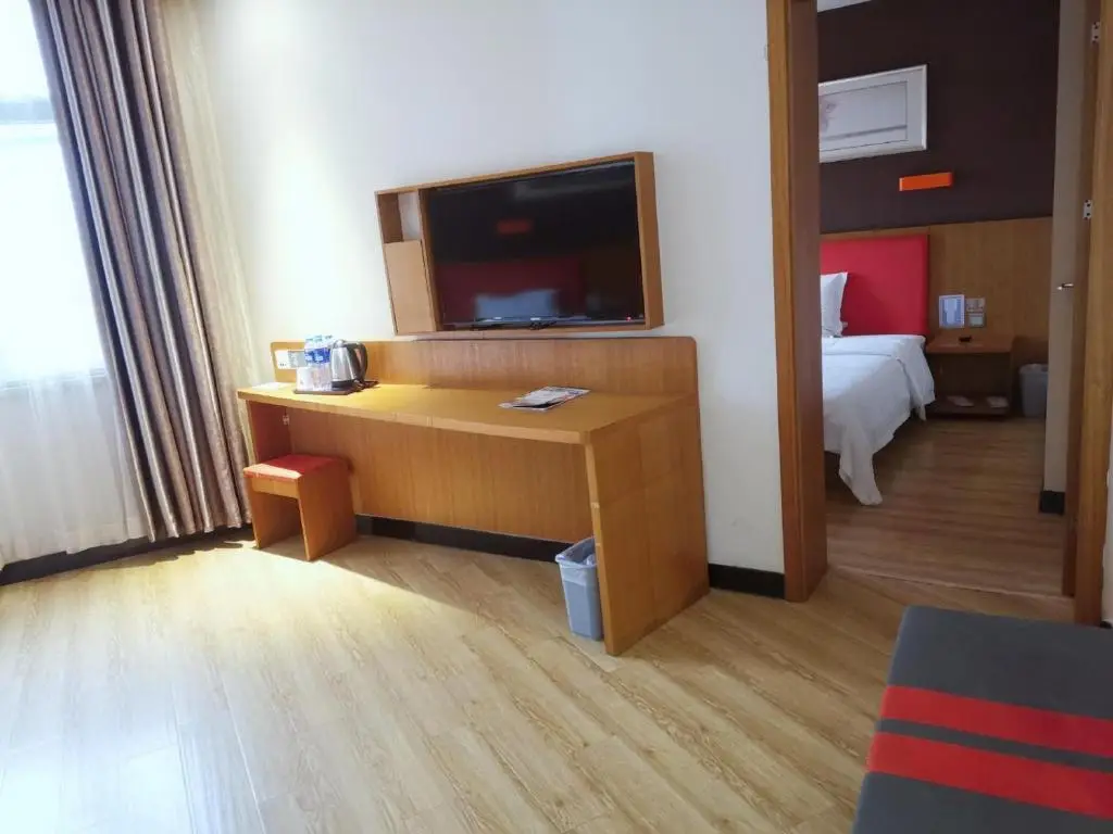 Циньхуандао: 7Days Premium Qinhuangdao Railway Station Yingbin Road