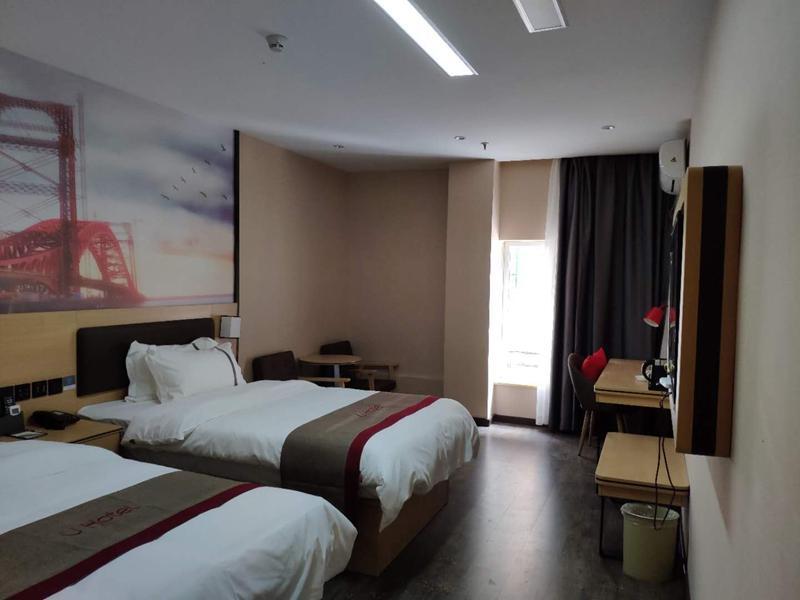 Дуюн: Thank Inn Hotel Guizhou Qiannan Duyun Jianjiang Avenue