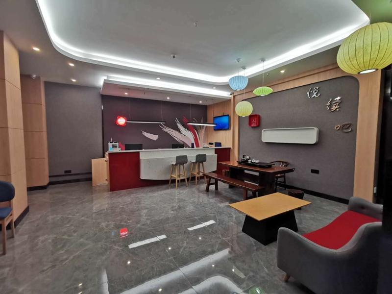 Дуюн: Thank Inn Hotel Guizhou Qiannan Duyun Jianjiang Avenue