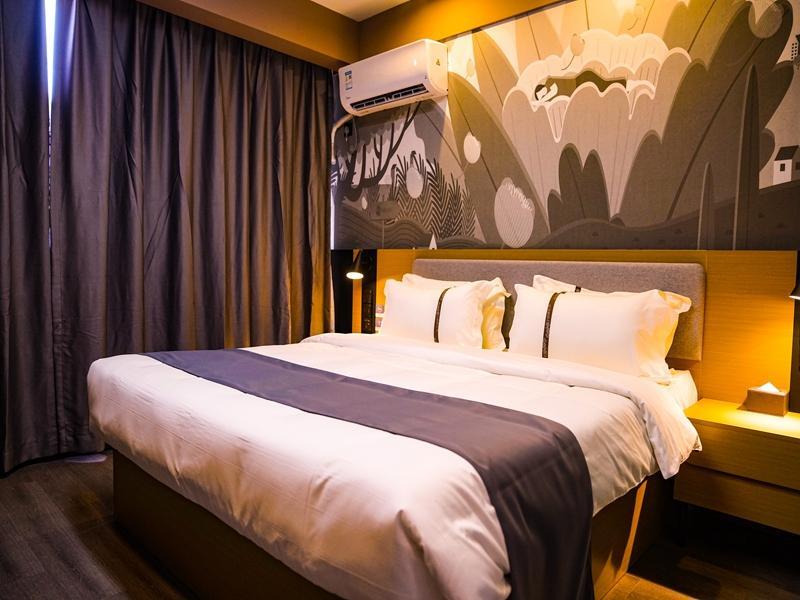 Цзиньчжоу: Thank Inn Hotel Liaoning Jinzhou Linghe District Zhongyang Street