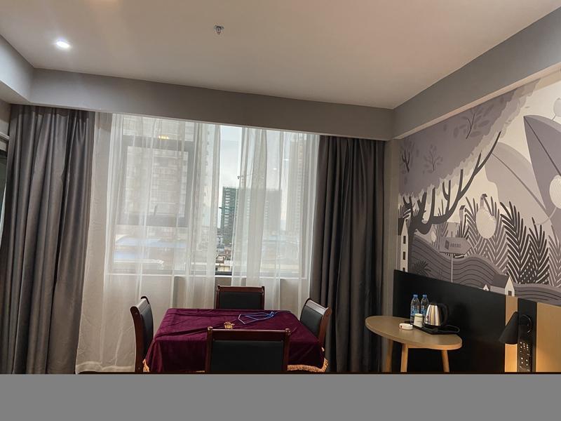 Лючжоу: Thank Inn Hotel Guangxi Liuzhou Rong'an County Daqiao Dong Road