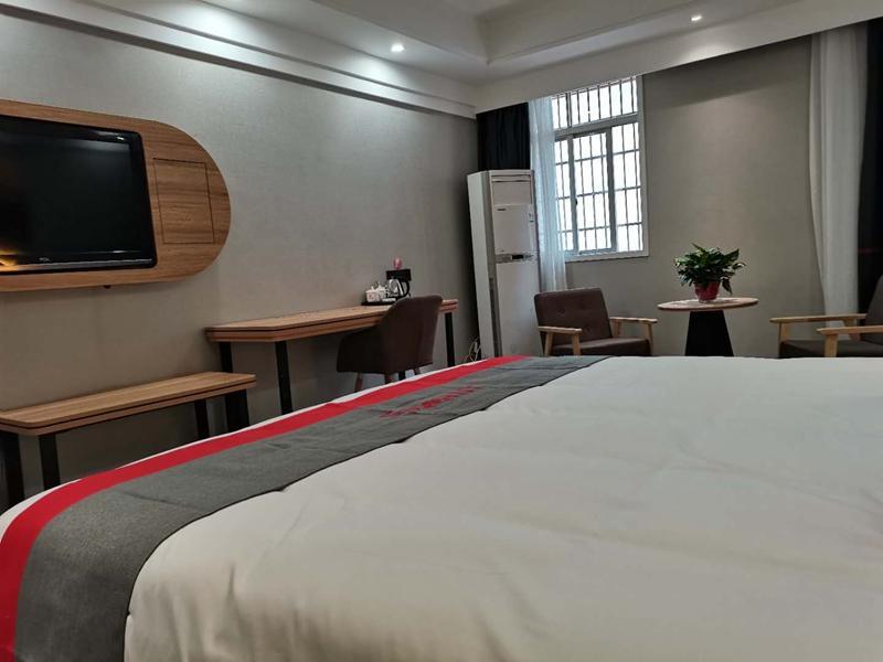 Цзюцзян: Jun Hotel Jiangxi Jiujiang Pengze County Longcheng Avenue