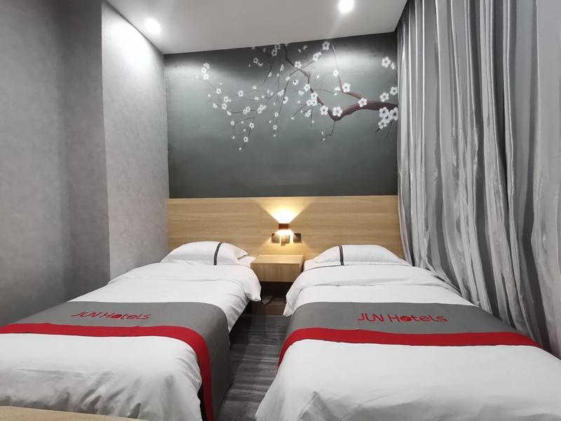 Хандань: Jun Hotel Hebei Handan Qiu County Xincheng Road