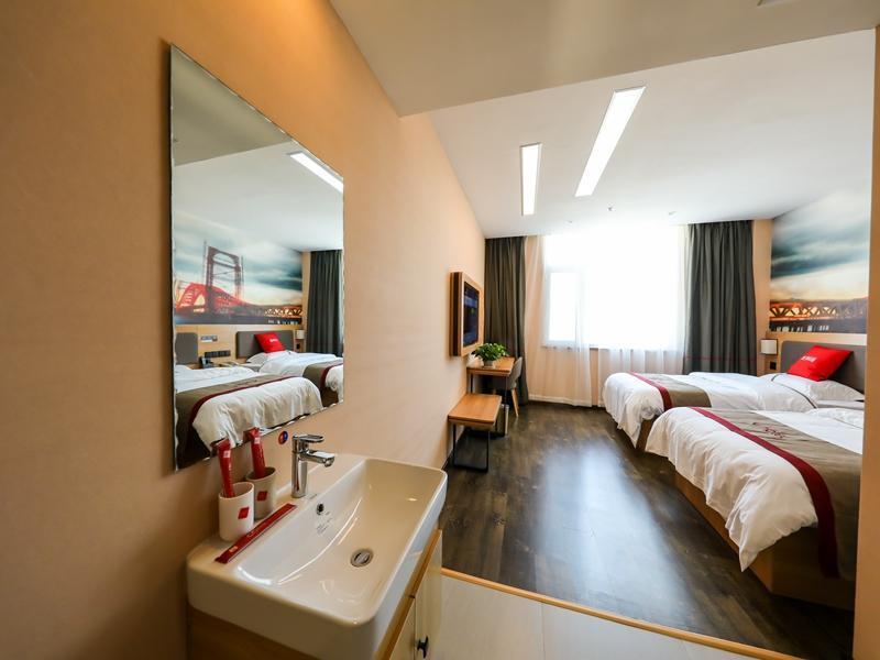 Циндао: Thank Inn Hotel Shandong Qingdao Laixi Jiangshan Town Liquanzhuang