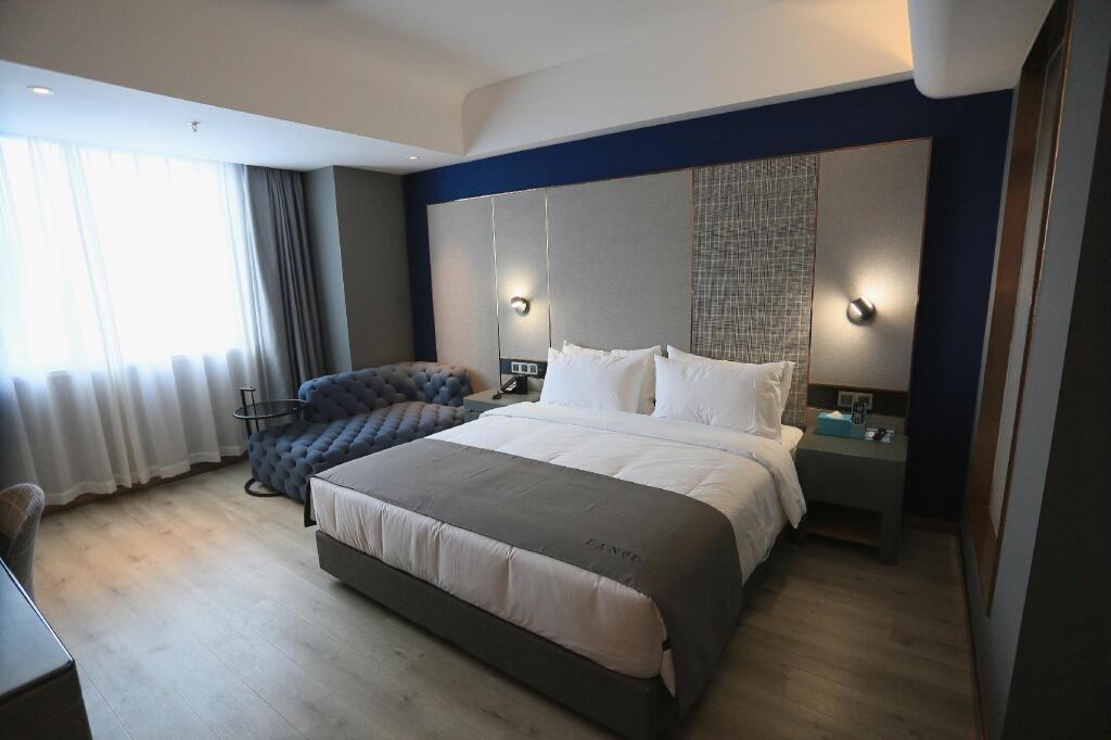 Ляньюньган: LANO Hotel Jiangsu Lianyungang Donghai Fuhua Road Crystal Market
