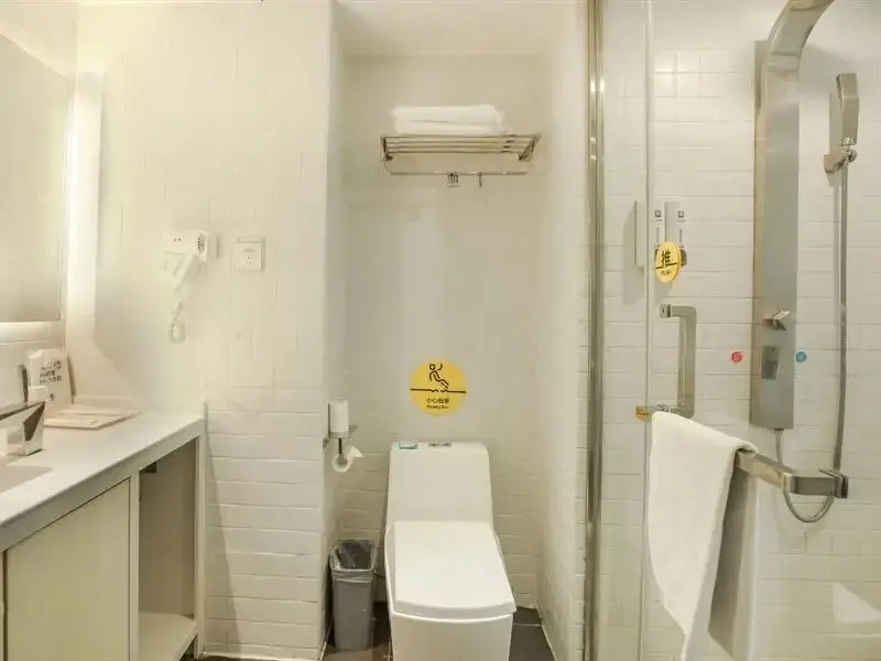 Гуйян: Brand new 7 days hotel (Guiyang Century City Exhibition Center)