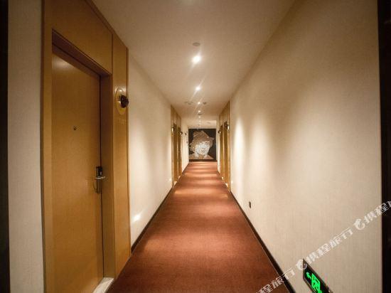 Чунцин: Galliance Hotel (Chongqing Fortune Center, Xingfu Plaza, Guangdianyuan Metro Station)