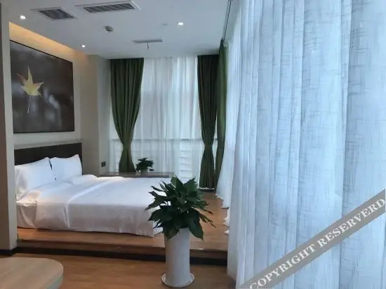 Чунцин: Galliance Hotel (Chongqing Fortune Center, Xingfu Plaza, Guangdianyuan Metro Station)