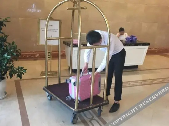 Чунцин: Galliance Hotel (Chongqing Fortune Center, Xingfu Plaza, Guangdianyuan Metro Station)