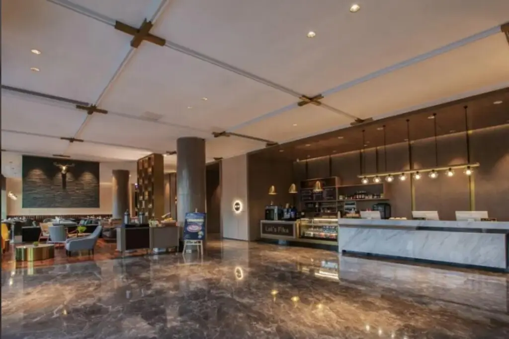 Echarm Plus Hotel — фото 1