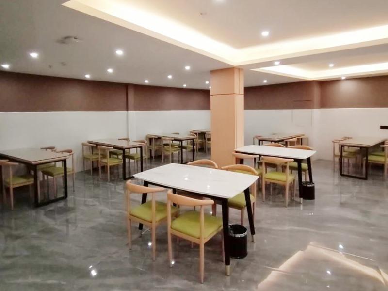 Ичунь: Green Tree Inn Yichun Fengxin County People's Hospital