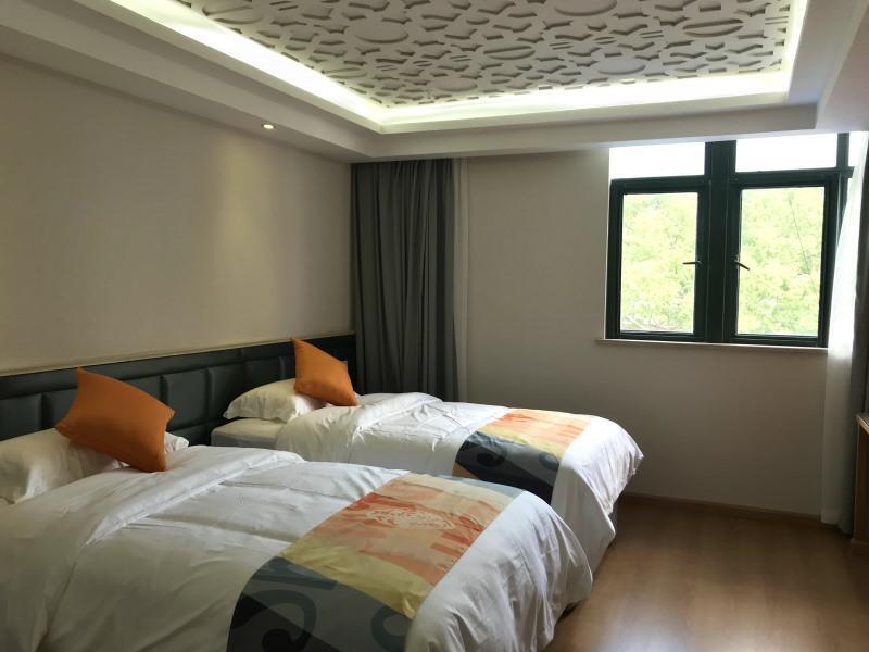 Шанхай: Shell Hotel Shanghai Minhang District Wenjing Road Metro Station