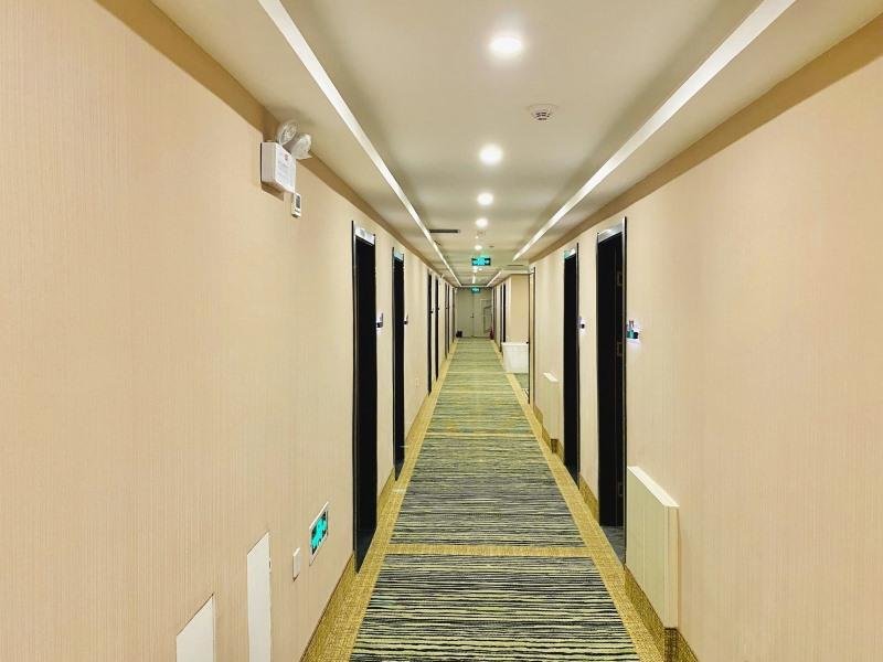 Дежоу: Green Tree Inn Express Shandong Dezhou Yueling Zaocheng Nan Street