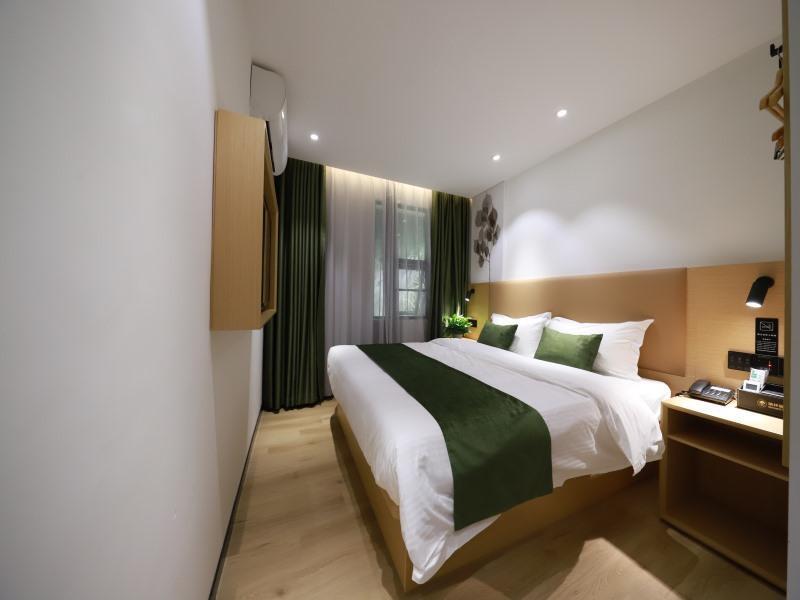 Учжоу: Green Tree Inn Guangxi Wuzhou 2nd Xinxing Road Liangguang Market