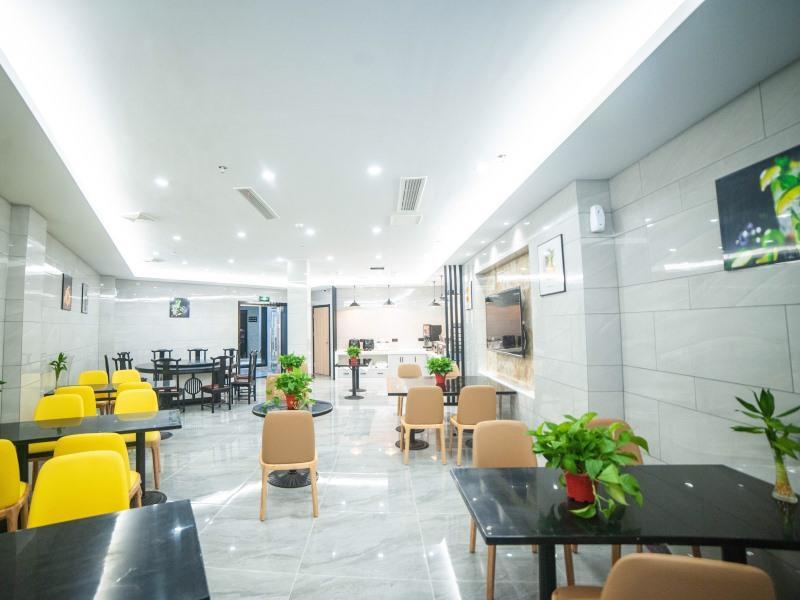 Чжанцзяган: Green Tree Inn Express Suzhou Zhangjiagang Free Trade Zone Central Plaza