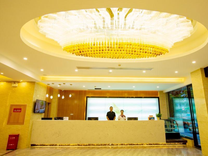 Lanyang: Green Tree Inn Express Hainan Danzhou General Bus Station