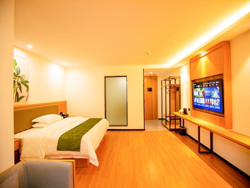 Lanyang: Green Tree Inn Express Hainan Danzhou General Bus Station