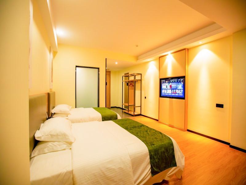 Lanyang: Green Tree Inn Express Hainan Danzhou General Bus Station