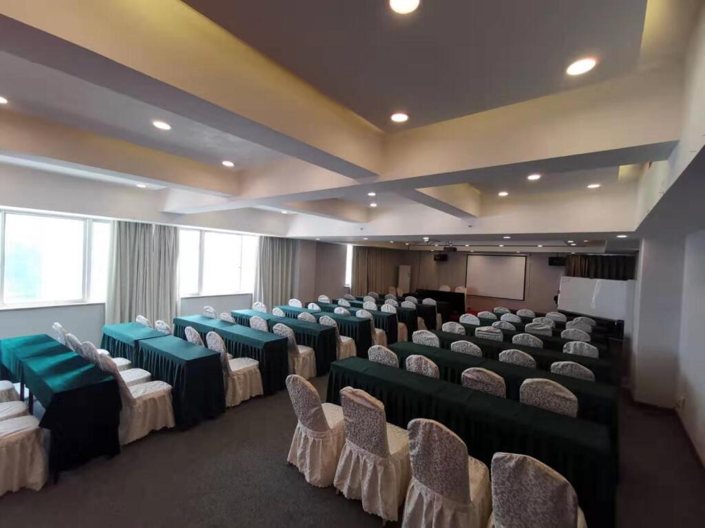 Уси: Starway Hotel Wuye Taihu Square Maoye