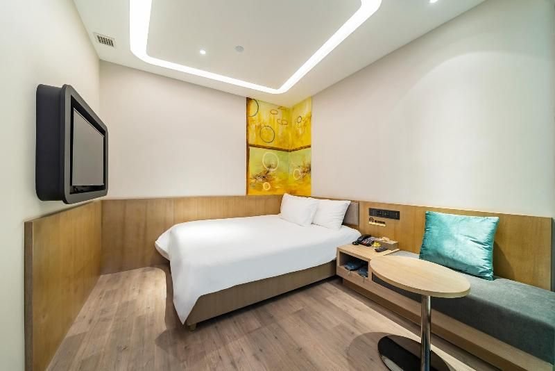 Шанхай: Hanting Premium Hotel Shanghai Xinzhuang Business Center