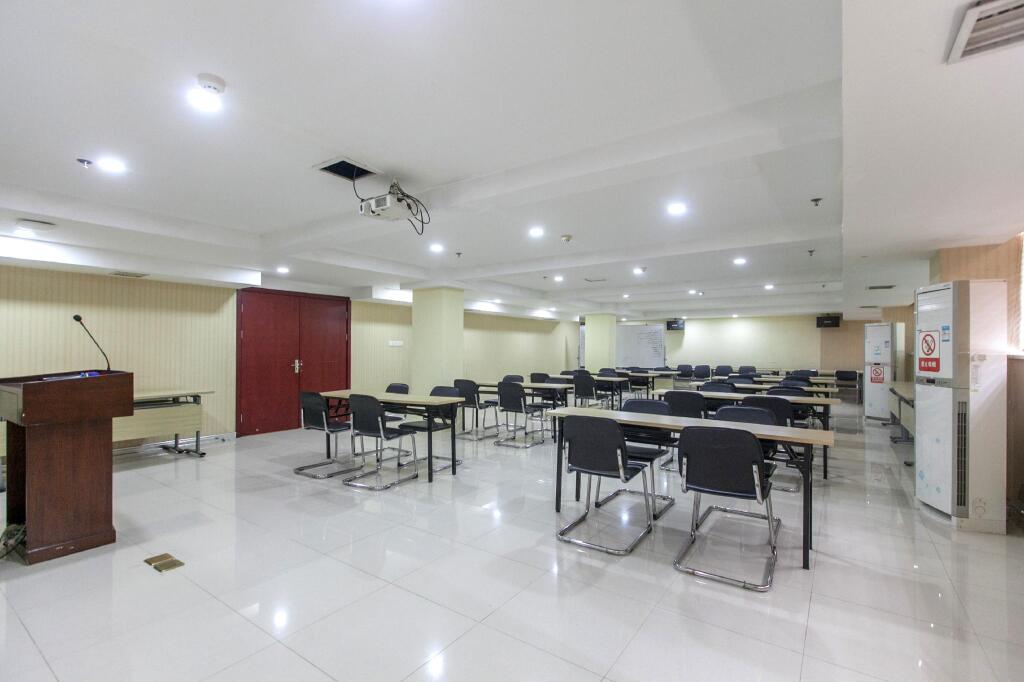 Ухань: Hanting Hotel Wuhan Fuxing Road Metro Station