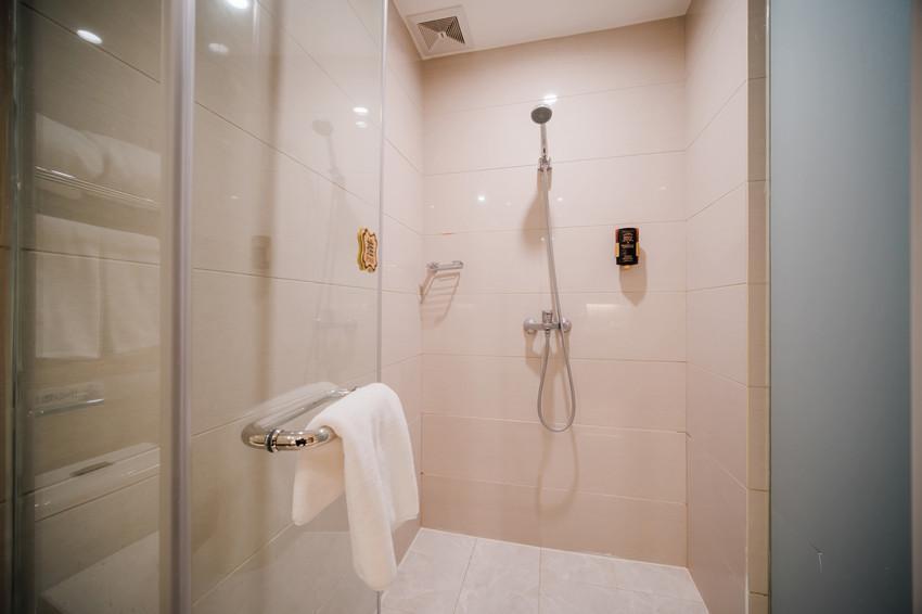 Нанкин: Yitel Zhige Hotel South Nanjing Railway Station North Square Window of Greenbelt