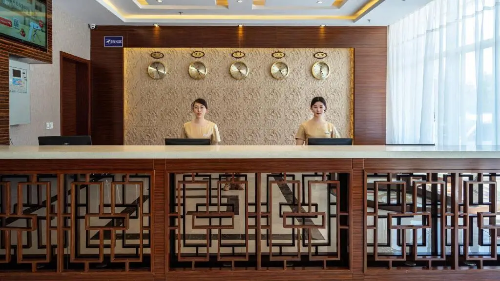 Вэйхай: Yitel Zhige Hotel Rongcheng RT-Mart Yinghuahu Garden