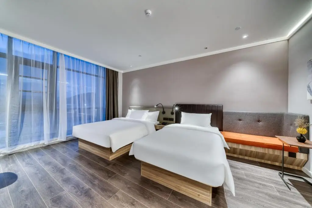 Ханчжоу: Hanting Premium Hotel Hangzhou Tonglu
