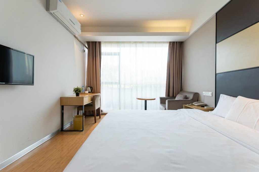 Шанхай: Hanting Hotel Shanghai Luoshan Road Metro Station