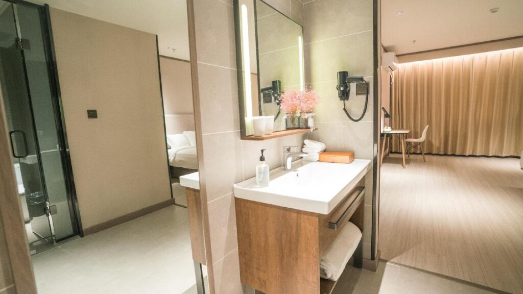 Наньчан: Hanting Hotel Nanchang West Station