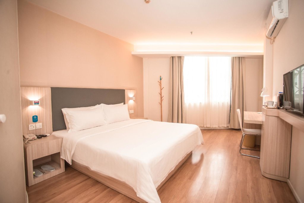 Мэйшань: Hanting Hotel Meishan Renshou Kuixing Pavilion