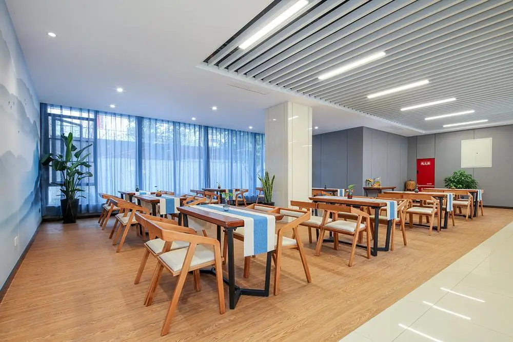 Чэнду: Urban Garden Hotel Chengdu Luoma Wenshu Monastery