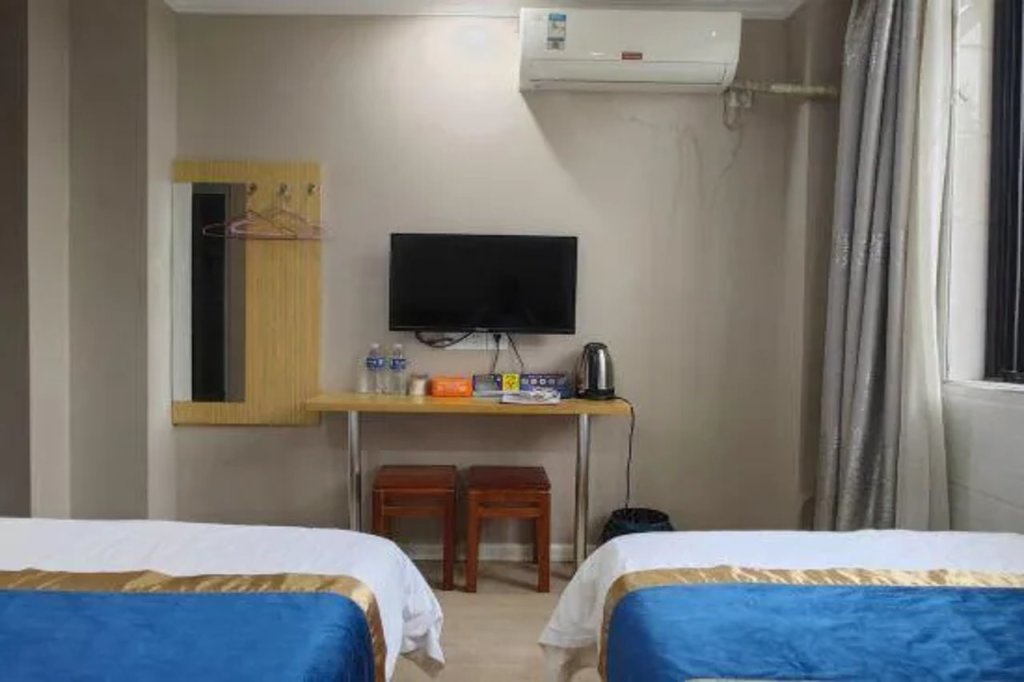 Шанхай: Shell Hotel Shanghai Normal University Hongcao Road Metro Station Guiping Road