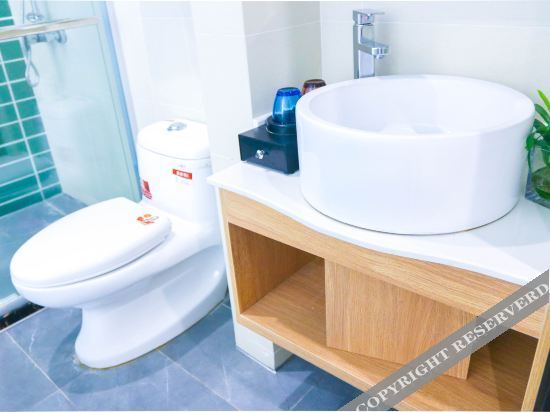 Нинбо: Shell Ningbo Gaoqiao Subway Station Hotel