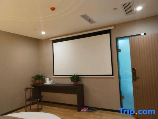 Чжэнчжоу: Shell Hotel Zhengzhou East High-Speed Railway Station Zhengdong Commerical Center