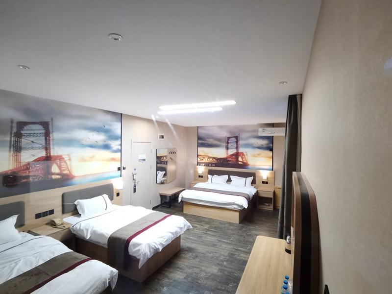 Тяньцзинь: Thank Inn Tianjin Jinghai District Daqiuzhuang