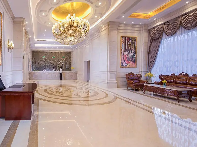 Гуанчжоу: Vienna International Hotel Guangzhou Changlong Qifu Xincun