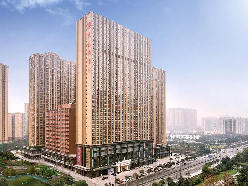 Чэнду: Vienna Hotel Chengdu Dafeng Metro Station