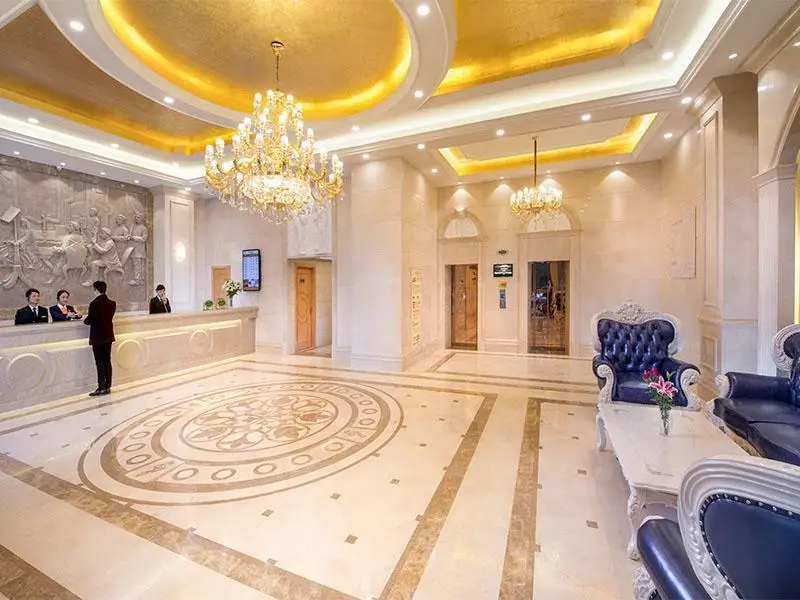 Чэнду: Vienna Hotel Chengdu Dafeng Metro Station