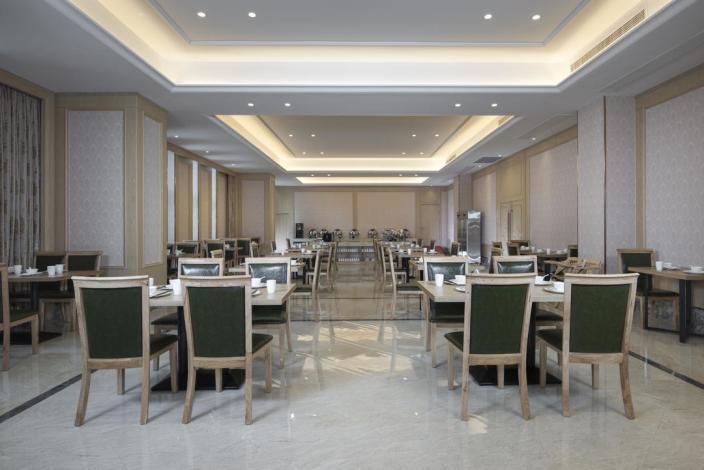 Цзясинь: Vienna International Hotel Jiaxing Nanhu