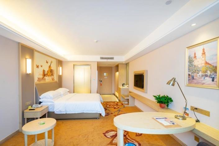 Цзясинь: Vienna International Hotel Jiaxing Nanhu