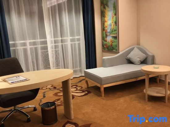 Цзясинь: Vienna International Hotel Jiaxing Nanhu