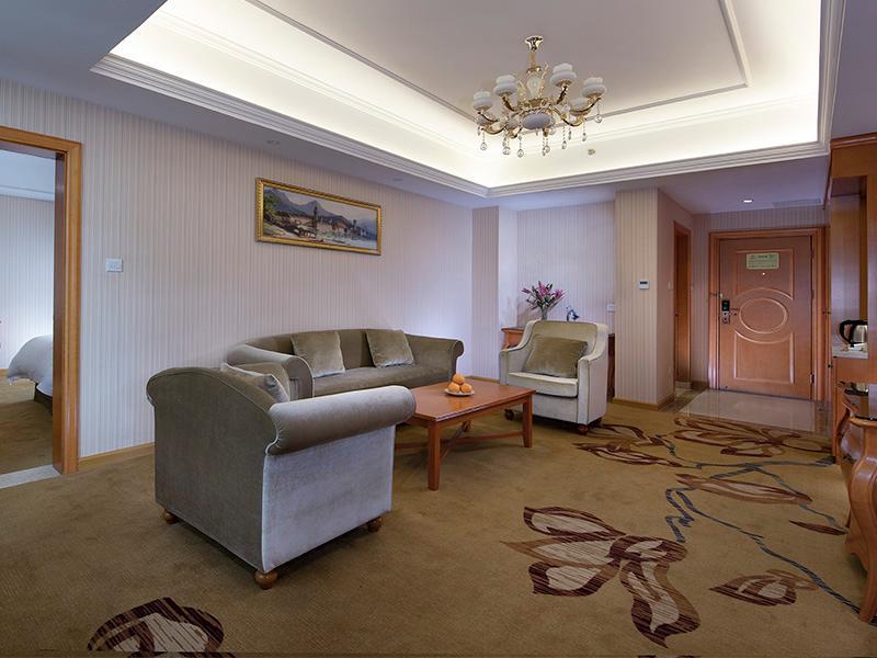 Жангжоу: Vienna Hotel Zhangzhou Jiaomei Wanyi Square