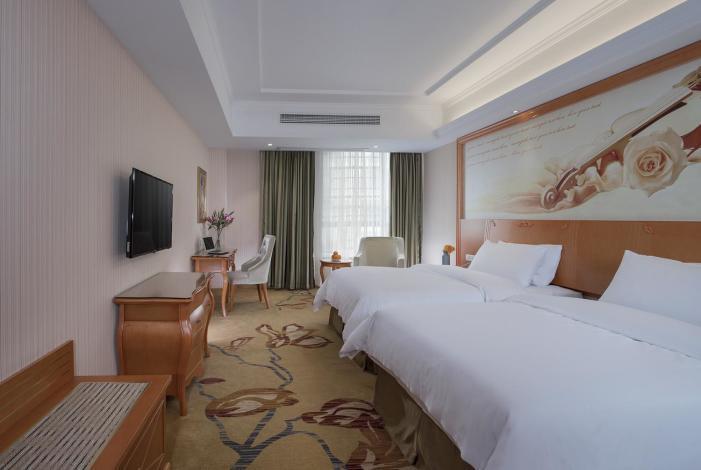 Жангжоу: Vienna Hotel Zhangzhou Jiaomei Wanyi Square