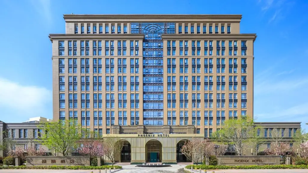 Phoenix Hotel — фото 1